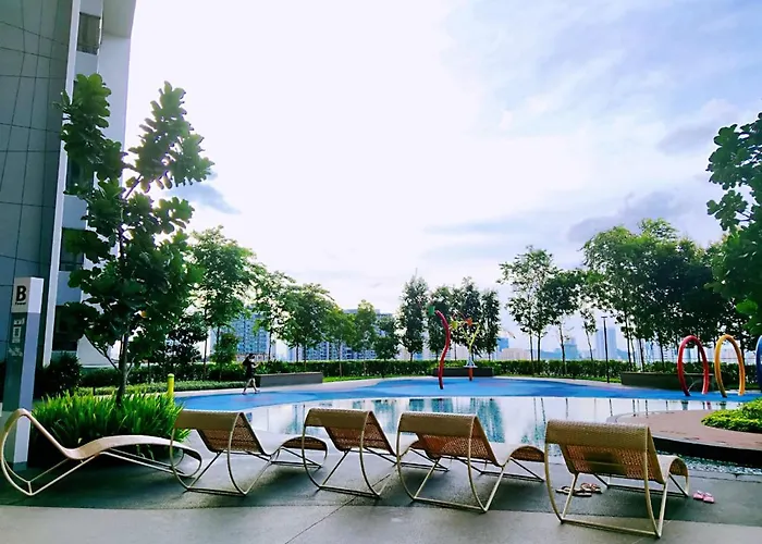 Maxine Suites